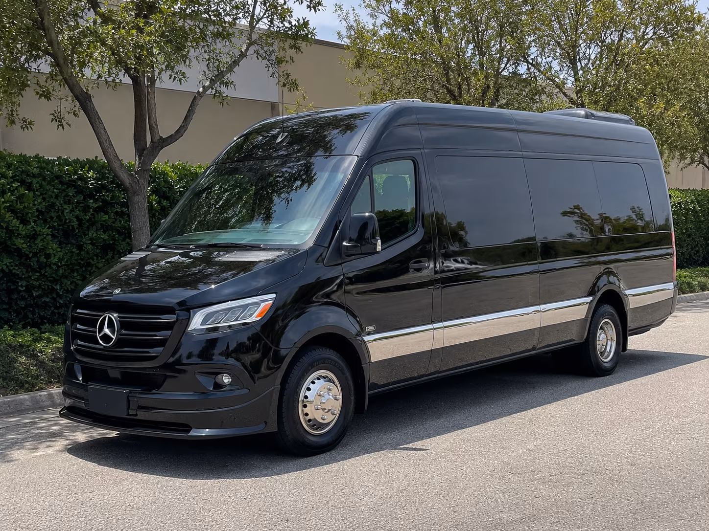 sprinter vans and minibuses for malibu wine tours from el monte