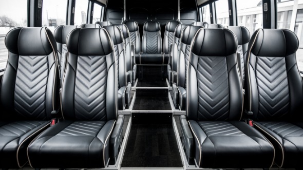 15 passenger minibus rental baldwin park